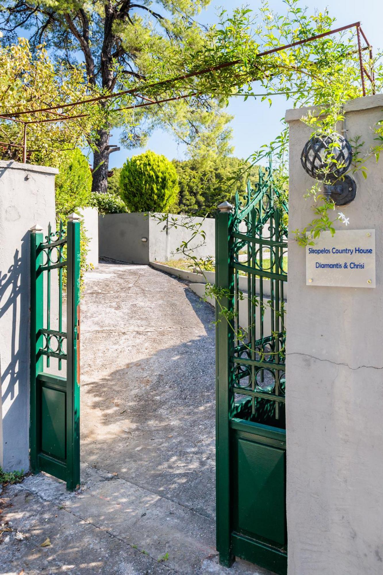 Skopelos Country House Diamantis & Chrisi Agnontas Exterior photo
